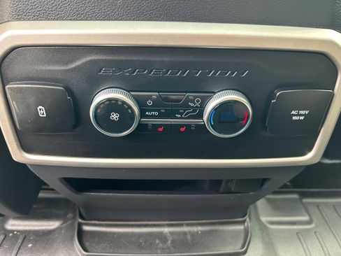 Used 2023 Ford Expedition Max Limited image 37