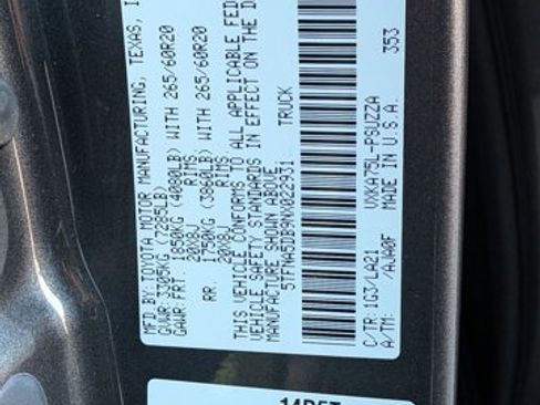 Used 2022 Toyota Tundra Platinum w/ Advanced Package image 16