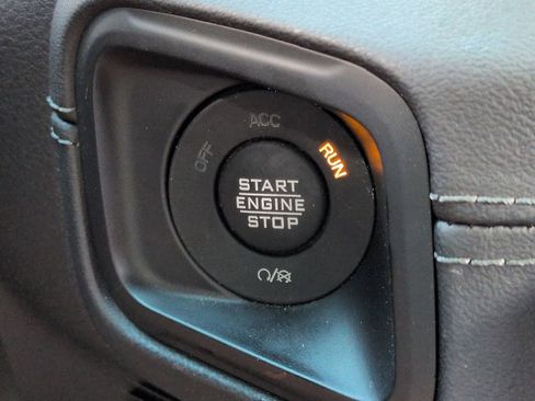 Used 2024 Jeep Wrangler Unlimited Rubicon 392 image 31