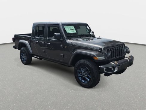 New 2026 Jeep Gladiator Sport AWD/4WD image 3