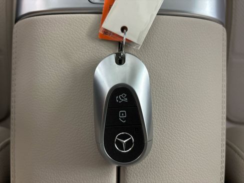 Certified 2026 Mercedes-Benz GLC 300 image 29