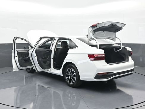 Used 2023 Volkswagen Jetta S image 72