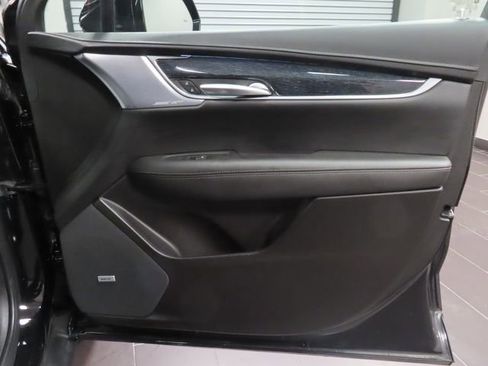 Certified 2023 Cadillac XT5 Premium Luxury AWD/4WD image 12