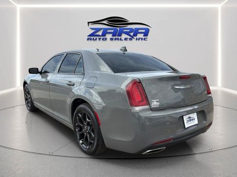 Used 2019 Chrysler 300 S AWD/4WD image 5