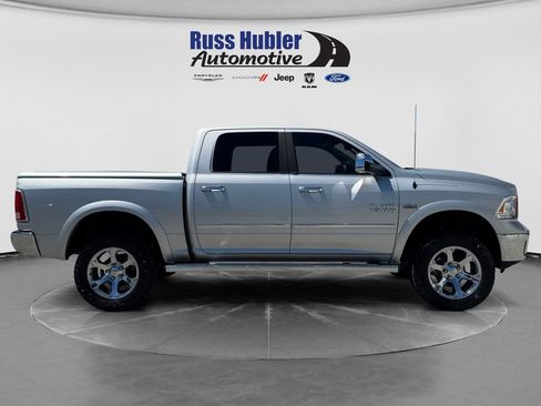 Used 2017 RAM 1500 Laramie w/ Convenience Group AWD/4WD image 8