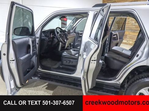 Used 2020 Toyota 4Runner SR5 Premium AWD/4WD image 41