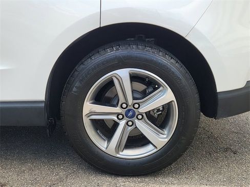 Used 2021 Ford Edge SEL w/ Convenience Package image 32