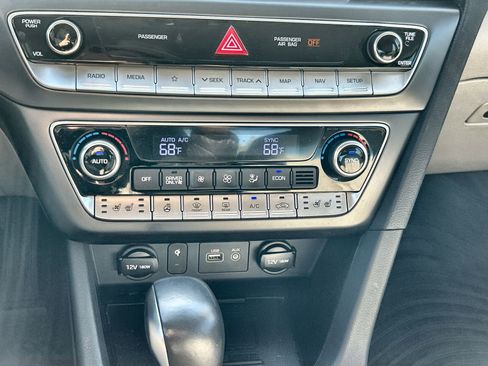 Used 2019 Hyundai Sonata Limited image 23