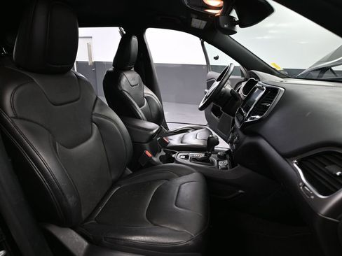 Used 2020 Jeep Cherokee High Altitude image 49