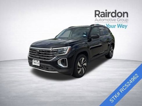 Used 2024 Volkswagen Atlas SE AWD/4WD image 3