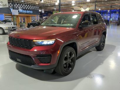 Used 2022 Jeep Grand Cherokee Altitude