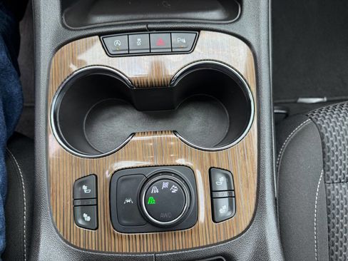 Used 2022 GMC Acadia SLE w/ Driver Convenience Package AWD/4WD image 27