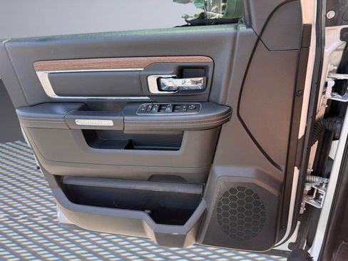 Used 2015 RAM 1500 Laramie w/ Convenience Group AWD/4WD image 17