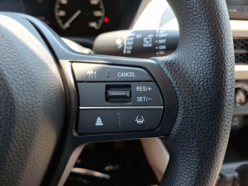 Used 2025 Honda HR-V LX image 21