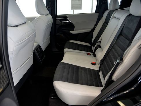 Used 2026 Mitsubishi Outlander SE AWD/4WD image 30