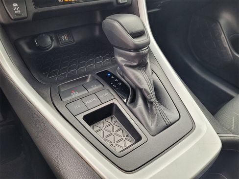 Used 2024 Toyota RAV4 XLE image 23