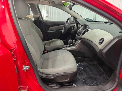 Used 2015 Chevrolet Cruze LT FWD image 21