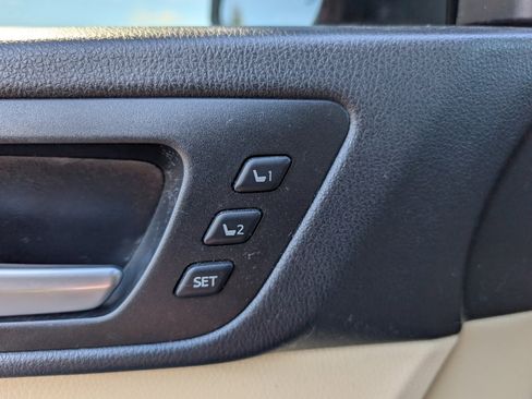 Used 2017 Toyota Highlander Limited Platinum image 15