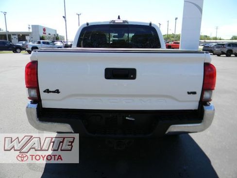 Used 2023 Toyota Tacoma SR5 AWD/4WD image 3