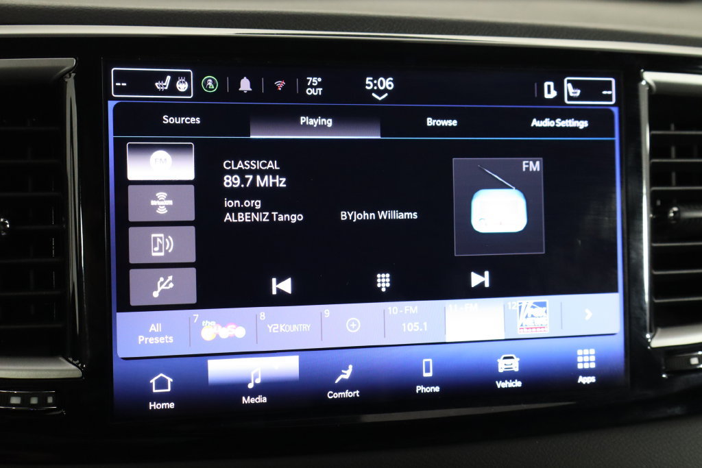 Used 2025 Chrysler Pacifica Select FWD image 29