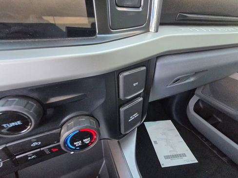 Used 2023 Ford F250 XLT w/ XLT Premium Package image 17