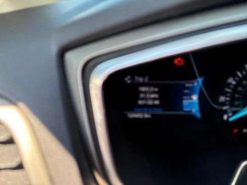 Used 2016 Ford Fusion SE w/ Equipment Group 202A FWD image 7
