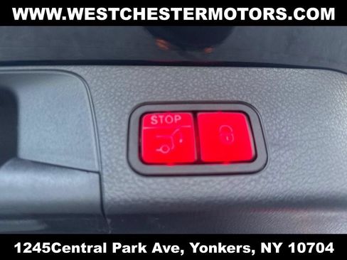 Used 2022 Mercedes-Benz GLB 250 4MATIC image 28