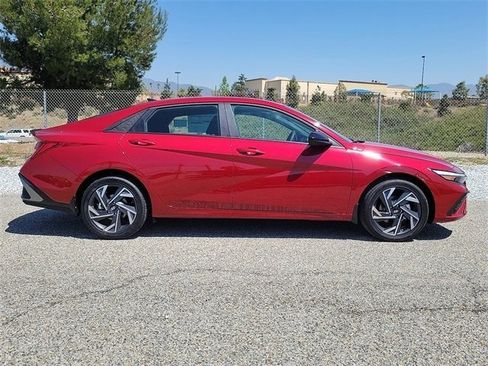 New 2025 Hyundai Elantra SEL image 22