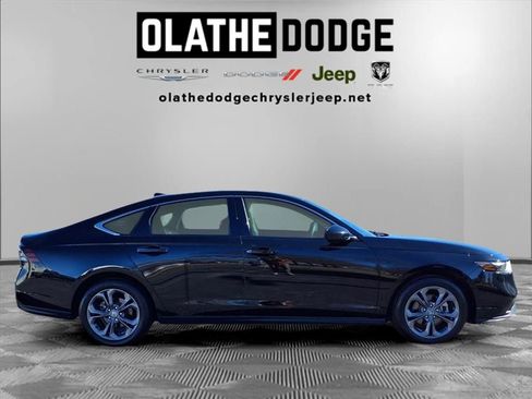 Used 2023 Honda Accord EX image 30