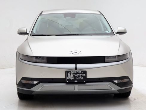 Used 2024 Hyundai Ioniq 5 SEL image 4