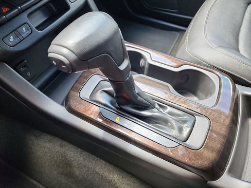 Used 2016 GMC Canyon SLT AWD/4WD image 29