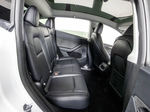 Used 2024 Tesla Model Y Long Range AWD/4WD image 12