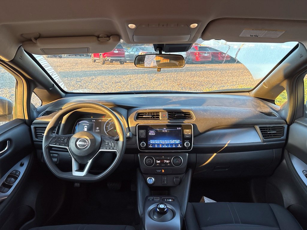 Used 2025 Nissan Leaf S FWD image 17