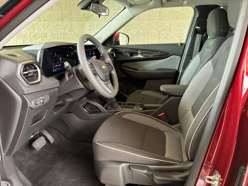 Used 2025 Chevrolet TrailBlazer LT image 25