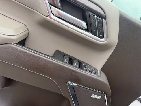 Used 2023 Chevrolet Silverado 1500 LTZ w/ Technology Package AWD/4WD image 6