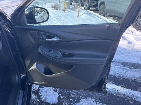 Used 2021 Buick Encore GX Select w/ Experience Buick Package image 9