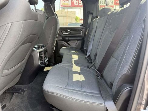 Used 2022 RAM 1500 Big Horn w/ Night Edition AWD/4WD image 10