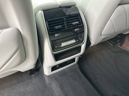 Used 2024 BMW XM Base image 27