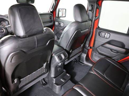 Used 2025 Jeep Wrangler Unlimited Rubicon AWD/4WD image 50
