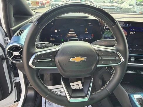 Used 2026 Chevrolet Equinox EV LT w/ Active Safety Package 3 FWD image 15