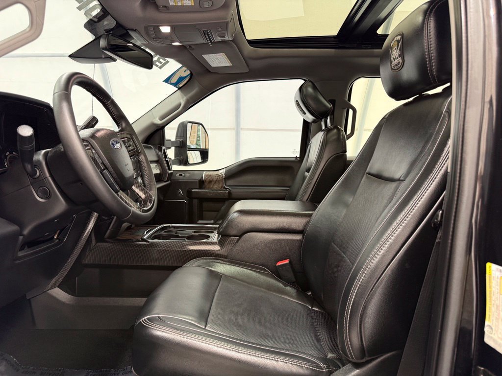 Used 2019 Ford F250 Lariat w/ Lariat Ultimate Package AWD/4WD image 11