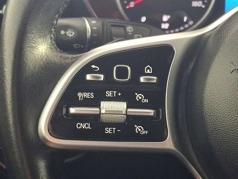 Used 2021 Mercedes-Benz GLC 300 image 25