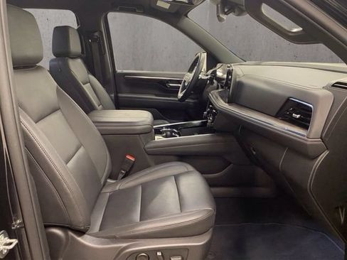 Used 2026 Chevrolet Suburban Z71 AWD/4WD image 21