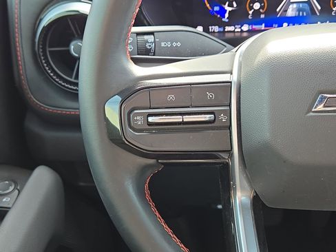 Used 2024 Chevrolet Colorado Z71 w/ Z71 Convenience Package 2 image 21