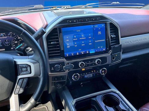 Used 2022 Ford F250 Platinum w/ FX4 Off-Road Package image 10