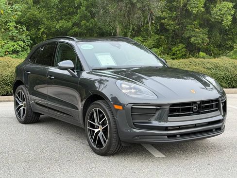 Certified 2026 Porsche Macan AWD/4WD image 24