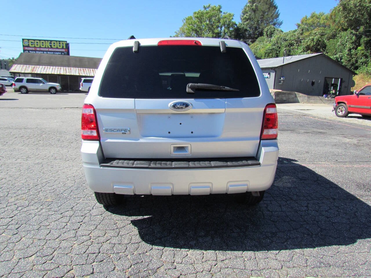 Used 2010 Ford Escape XLT FWD image 4