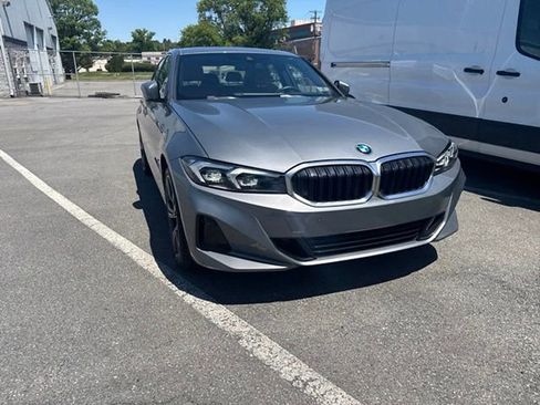 Certified 2023 BMW 330i xDrive Sedan w/ Premium Package AWD/4WD image 4