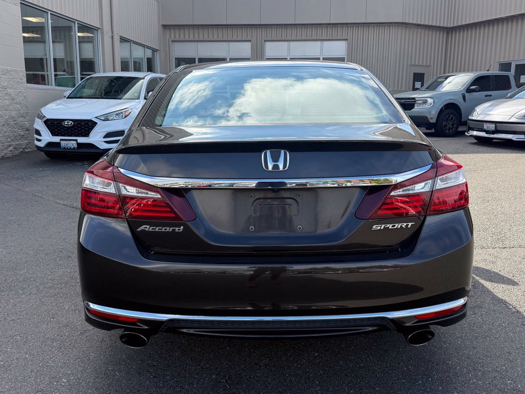 Used 2016 Honda Accord Sport image 4