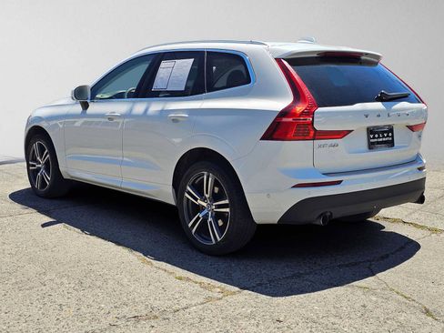 Used 2019 Volvo XC60 T5 Momentum w/ Premium Package FWD image 5